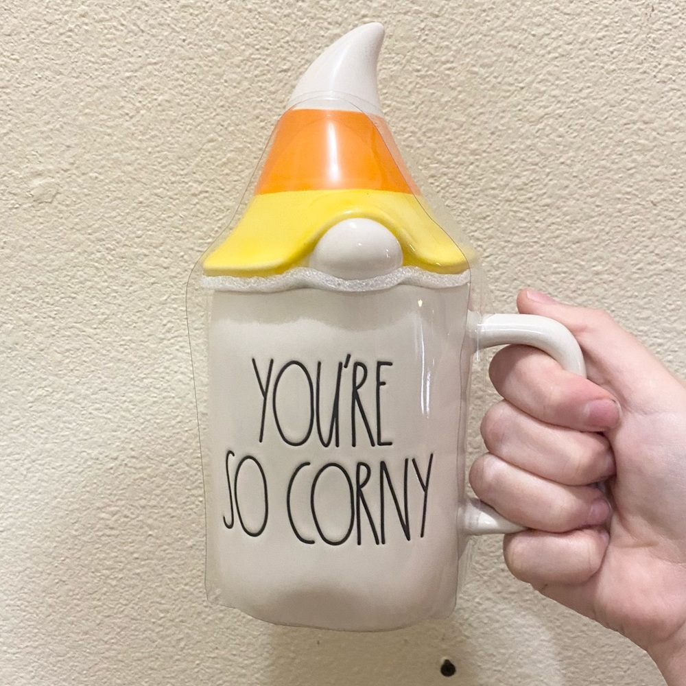 Rae Dunn Gnome mug with lid!